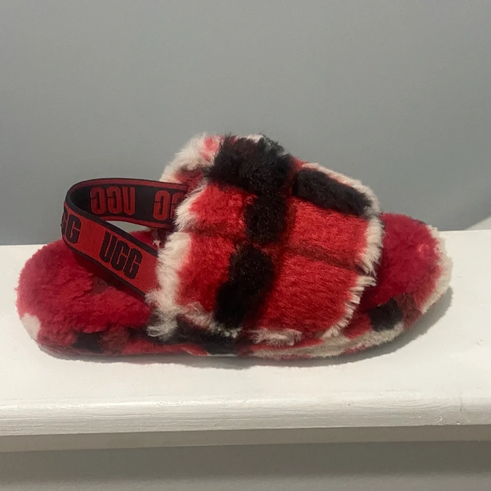 UGG Fluff Yeah Slide Backstrap Slippers in Plaid Punk Red Kids Size 3